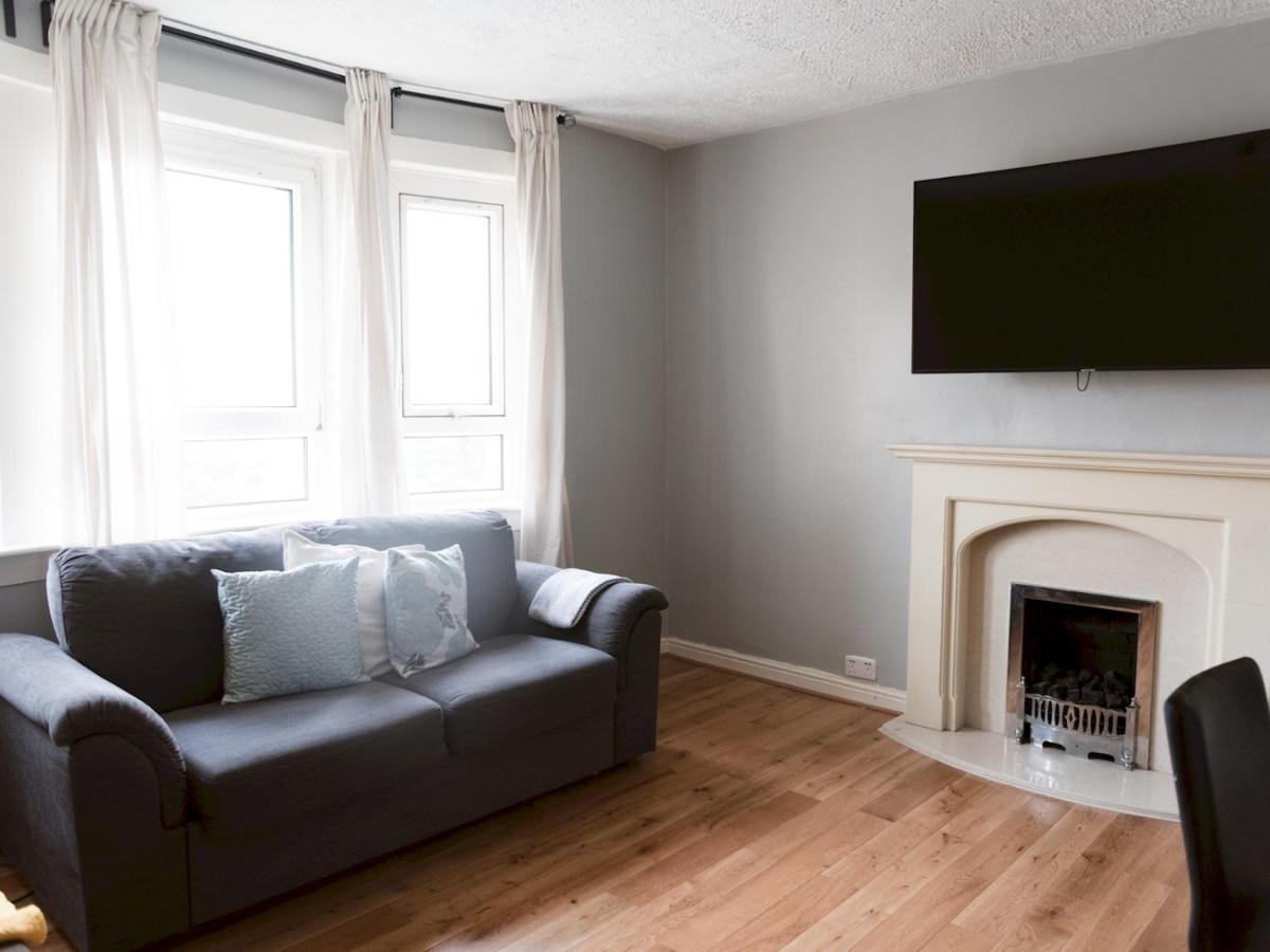 Pass The Keys Cozy Two Bed Flat Near Glasgow Airport & Πέισλι Εξωτερικό φωτογραφία