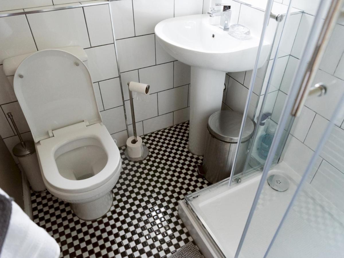 Pass The Keys Cozy Two Bed Flat Near Glasgow Airport & Πέισλι Εξωτερικό φωτογραφία